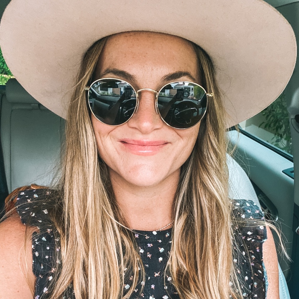 Meet your Posher, Bobbie